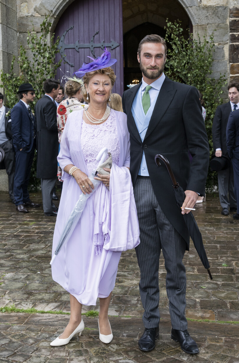 La princesse Sophie de Ligne et son fils, le comte Guy de Nicolaÿ.